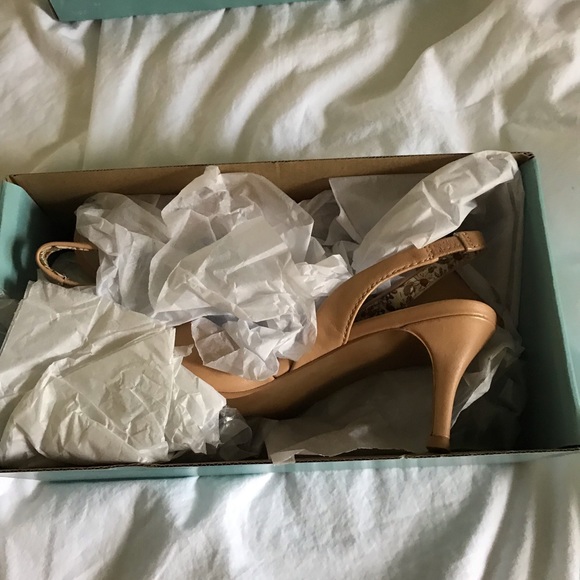 Seychelles Ornament Nude Leather heels size 8 - Picture 2 of 5